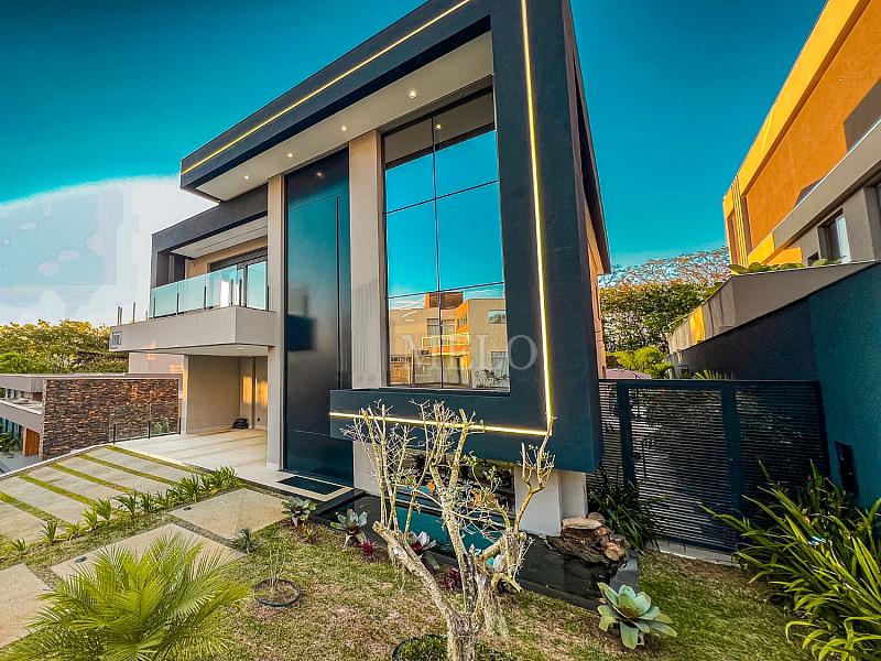 CASA DE ALTO PADR�O � VENDA | VISTA DEFINITIVA PARA A MATA ALPHAVILLE VESPASIANO 11