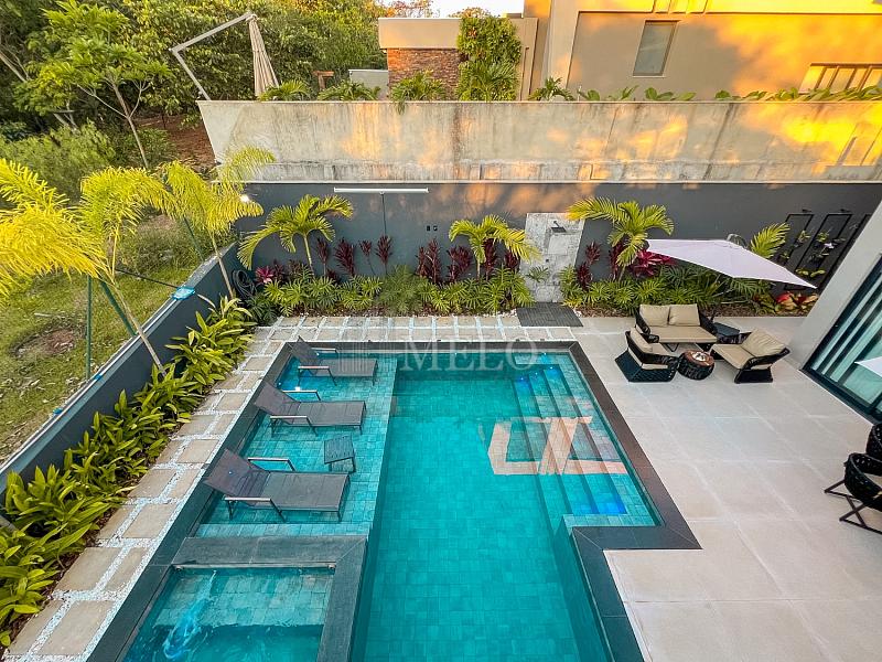 CASA DE ALTO PADR�O � VENDA | VISTA DEFINITIVA PARA A MATA ALPHAVILLE VESPASIANO 84