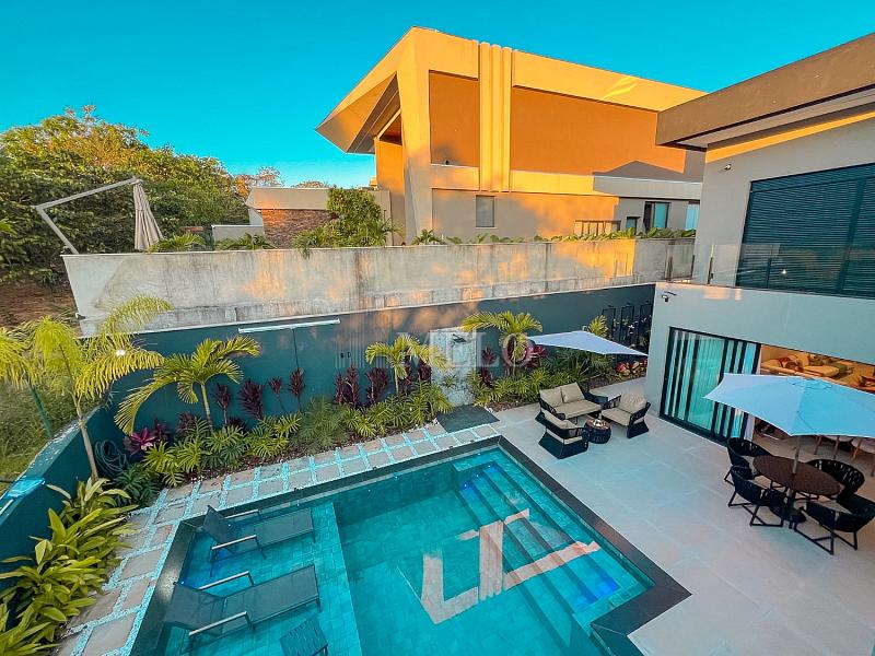 CASA DE ALTO PADR�O � VENDA | VISTA DEFINITIVA PARA A MATA ALPHAVILLE VESPASIANO 85