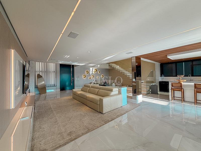 Uma casa que impressiona na chegada e conquista pela vista. 9
