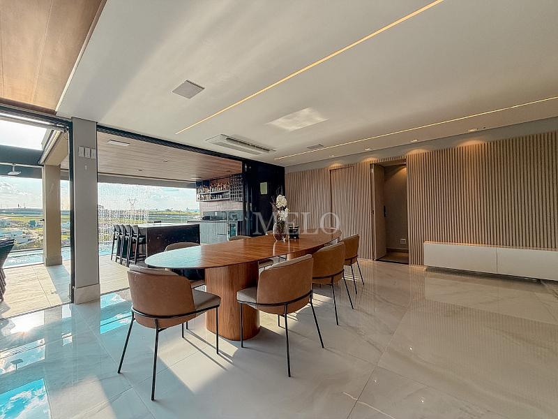 Uma casa que impressiona na chegada e conquista pela vista. 11