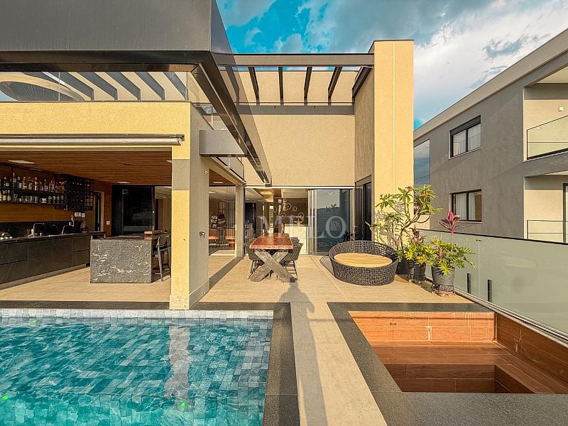 Uma casa que impressiona na chegada e conquista pela vista. 26