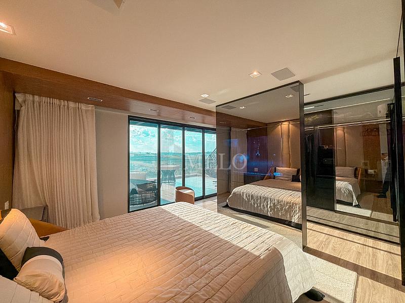 Uma casa que impressiona na chegada e conquista pela vista. 39