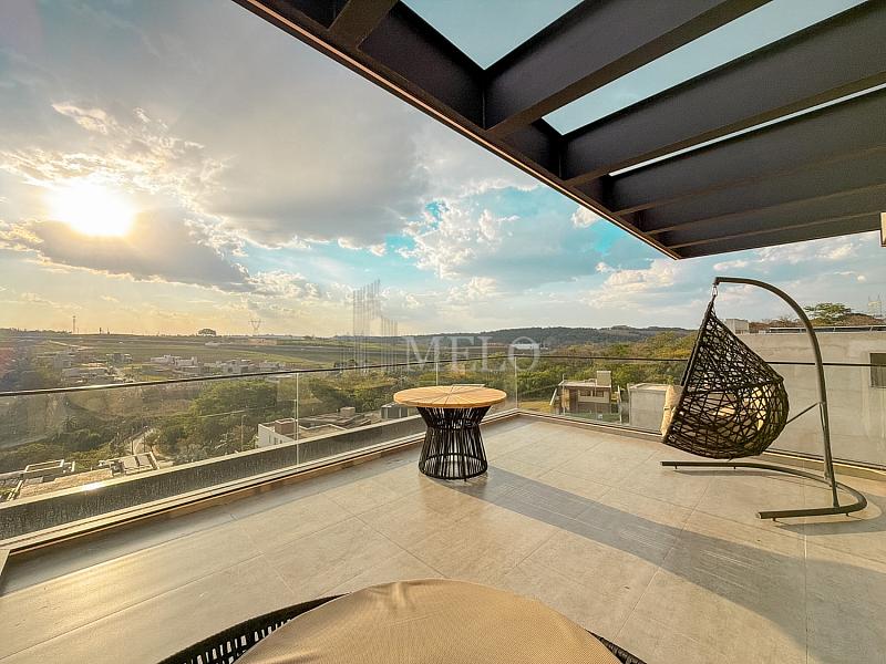 Uma casa que impressiona na chegada e conquista pela vista. 44