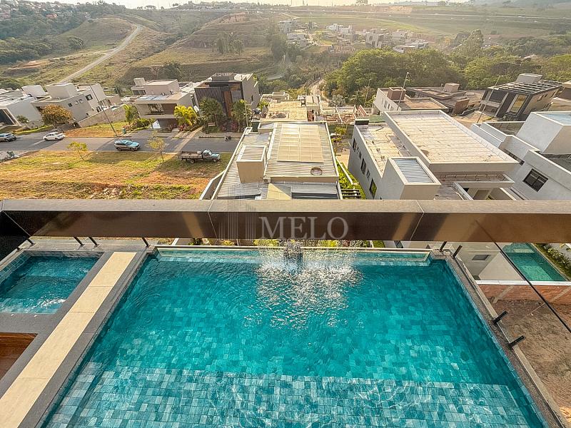Uma casa que impressiona na chegada e conquista pela vista. 46