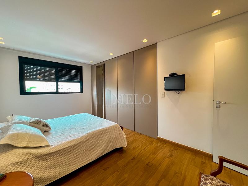 Lind�ssimo Apartamento no Cidade Nova para quem valoriza  exclusividade e alto padr�o a Venda por R$2.650.000,00. 24