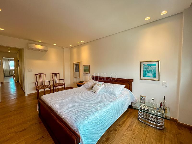 Lind�ssimo Apartamento no Cidade Nova para quem valoriza  exclusividade e alto padr�o a Venda por R$2.650.000,00. 25