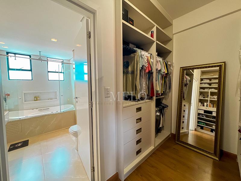 Lind�ssimo Apartamento no Cidade Nova para quem valoriza  exclusividade e alto padr�o a Venda por R$2.650.000,00. 26