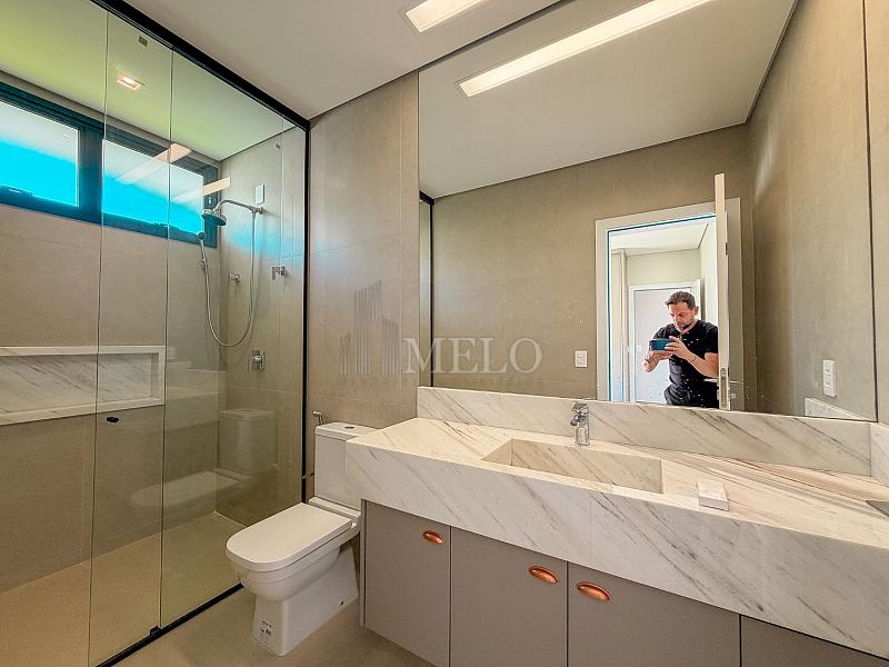 Casa de Alto Padr�o � Venda no Condom�nio Gran Royalle - Lagoa Santa/MG. 25