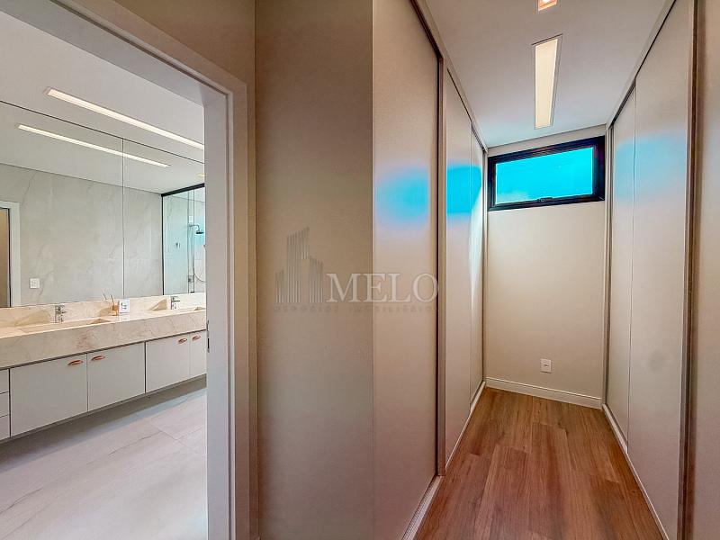 Casa de Alto Padr�o � Venda no Condom�nio Gran Royalle - Lagoa Santa/MG. 28