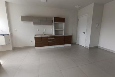 Desocupado na Próspera em Criciúma, apartamento 3 quartos sendo 01 suite, piscina