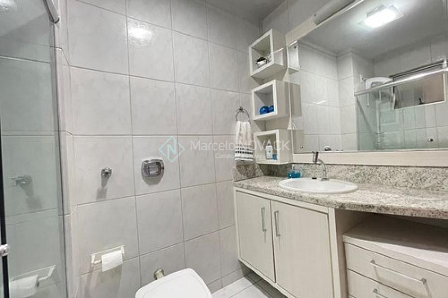 Apartamento semi mobiliado no centro em Crici�ma, 2 quartos sendo 1 su�te 10
