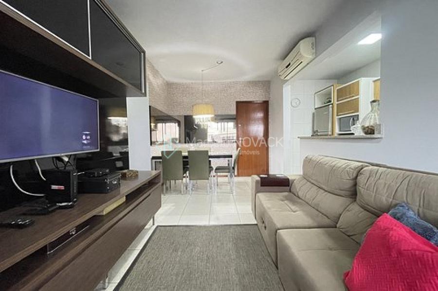 Apartamento semi mobiliado no centro em Crici�ma, 2 quartos sendo 1 su�te 2