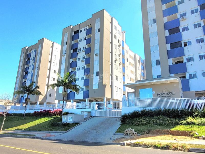 Apartamento semi mobiliado em Crici�ma, bairro Santa Catarina, 2 quartos, 1 su�te 2