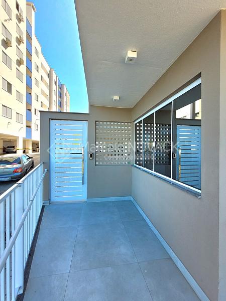 Apartamento semi mobiliado em Crici�ma, bairro Santa Catarina, 2 quartos, 1 su�te 6