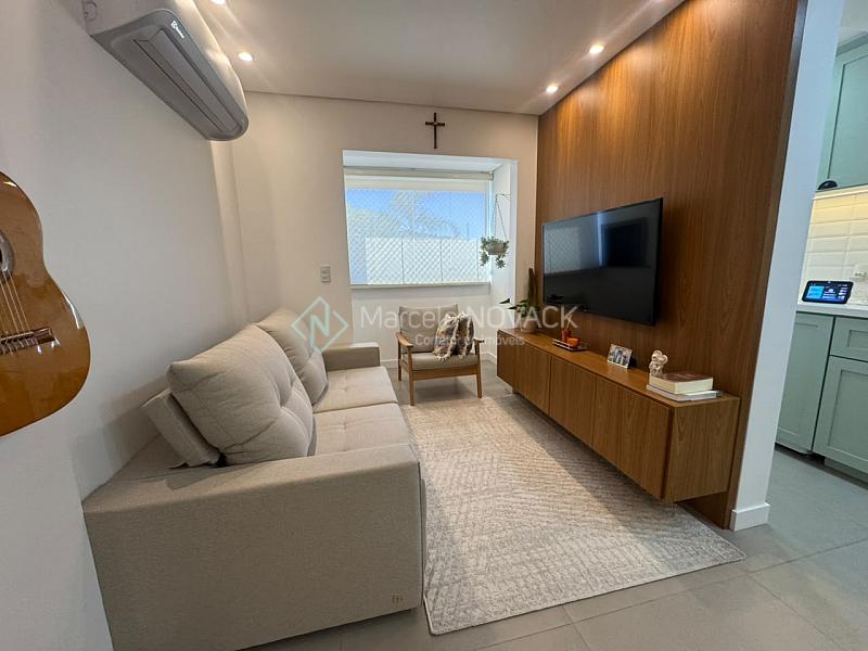 Apartamento semi mobiliado em Crici�ma, bairro Santa Catarina, 2 quartos, 1 su�te 22