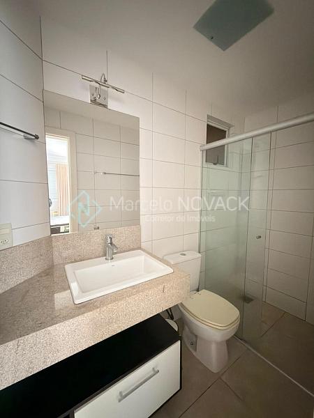 apartamento 2 quartos sendo 1 su�te, semi mobiliado no Centro de Crici�ma 4