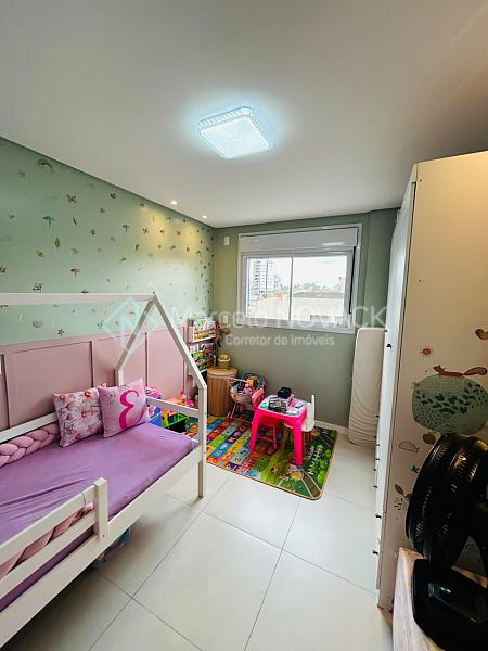 Apartamento mobiliado no Centro de Crici�ma 3 quartos sendo 1 su�te 20