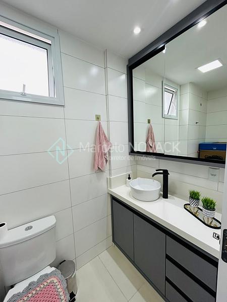 Apartamento mobiliado no Centro de Crici�ma 3 quartos sendo 1 su�te 29
