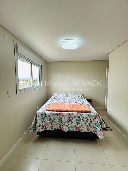 Apartamento mobiliado no Centro de Crici�ma 3 quartos sendo 1 su�te 32