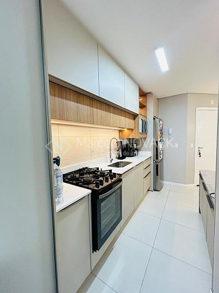 Apartamento mobiliado no Centro de Crici�ma 3 quartos sendo 1 su�te 34