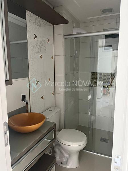 Semi mobiliado no Centro de Criciúma, apartamento 2 quartos sendo 1 suíte — foto 11