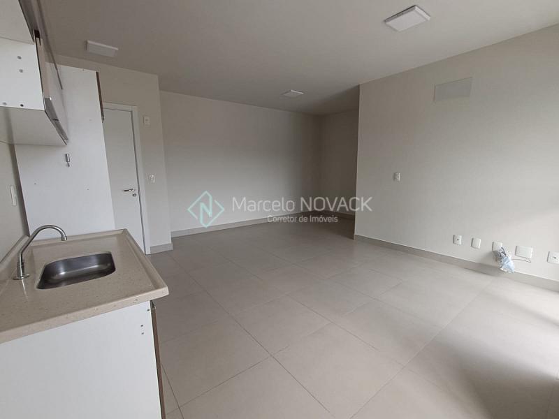 Desocupado na Próspera em Criciúma, apartamento 3 quartos sendo 01 suite, piscina — foto 3