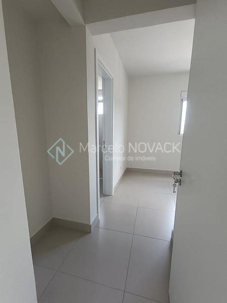 Desocupado na Próspera em Criciúma, apartamento 3 quartos sendo 01 suite, piscina — foto 10