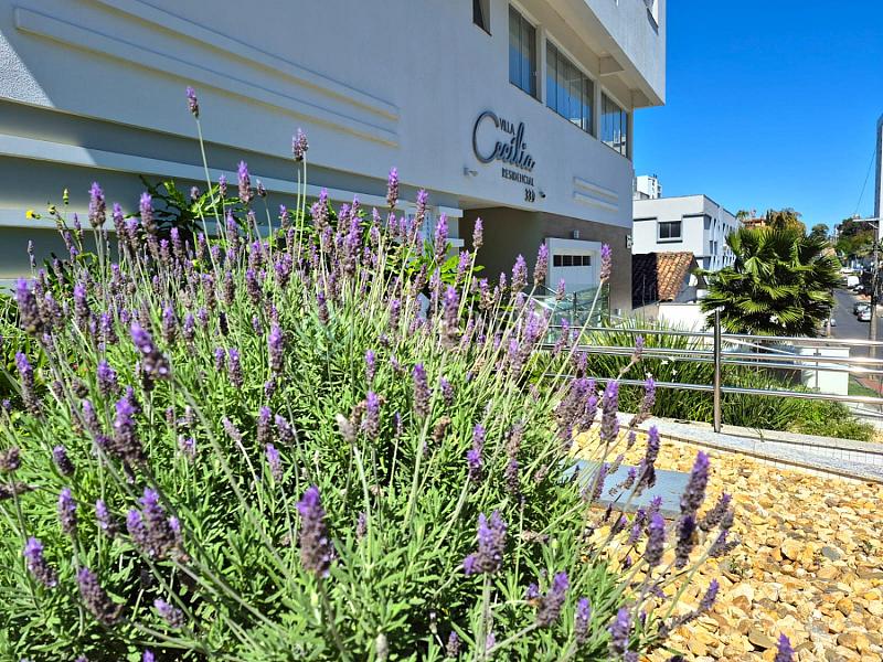Apartamento semi mobiliado 2 quartos sendo 1 su�te em Crici�ma 31