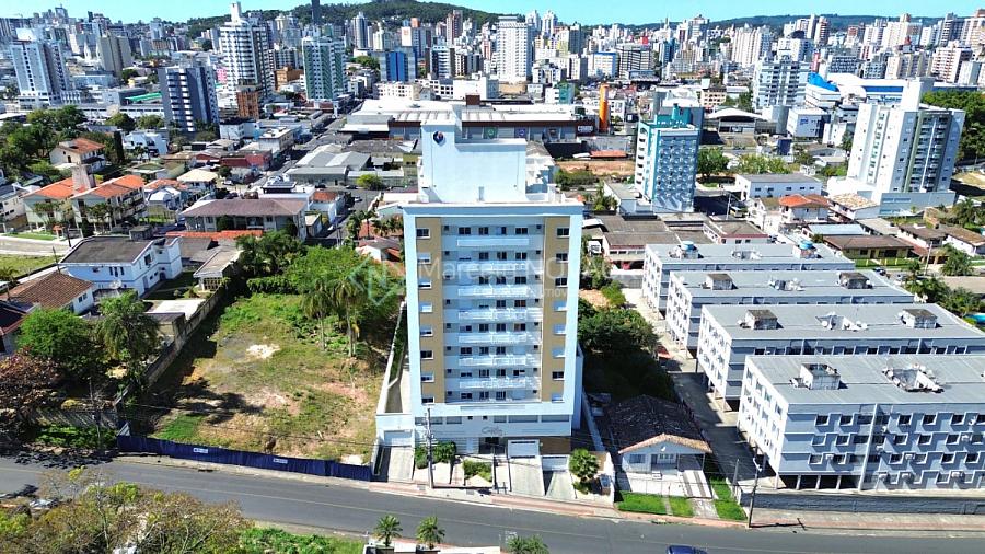 Apartamento 2 quartos sendo 1 su�te em Crici�ma 33