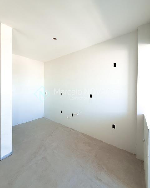 Apartamento em obras no Comerci�rio em Crici�ma 2 quartos sendo 1 su�te 18