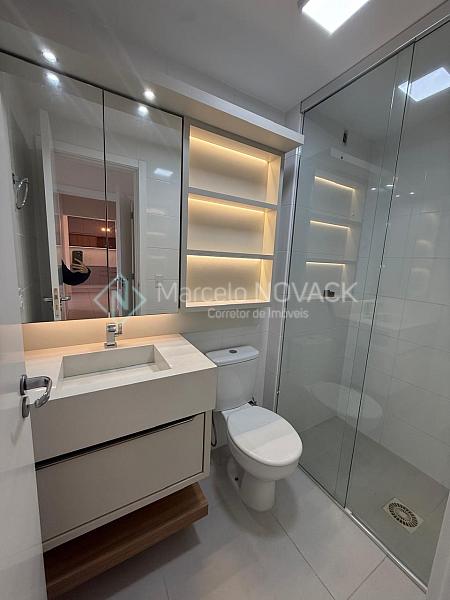 Apartamento mobiliado, 2 quartos sendo 1 suite, no Centro de Crici�ma 17