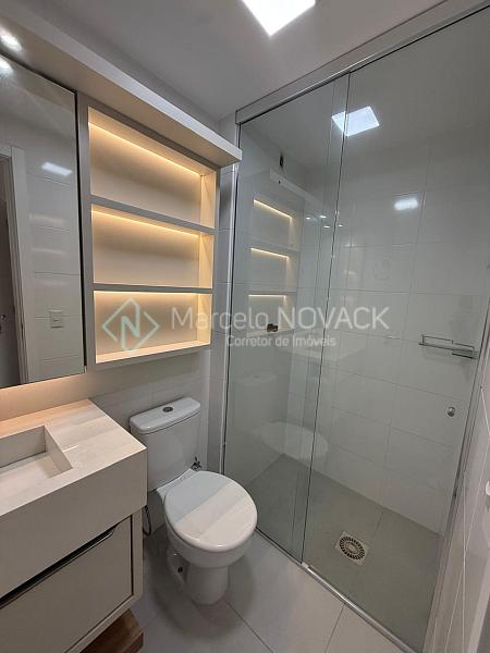 Apartamento mobiliado, 2 quartos sendo 1 suite, no Centro de Crici�ma 18