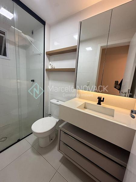 Apartamento mobiliado, 2 quartos sendo 1 suite, no Centro de Crici�ma 12