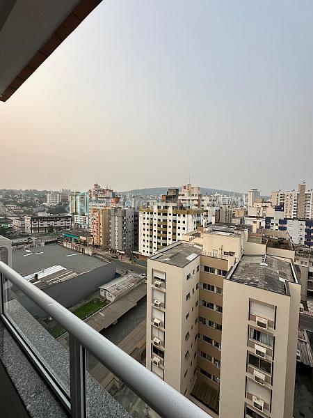 semi mobiliado no Centro de Crici�ma, apartamento 3 quartos sendo 1 su�te 14