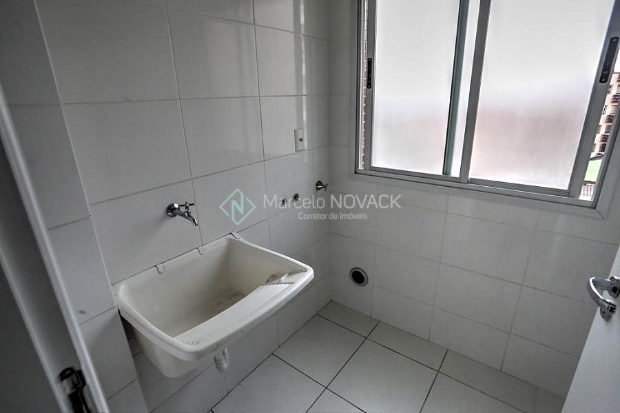 Apartamento desocupado no centro em Crici�ma, 2 quartos sendo 1 su�te 6