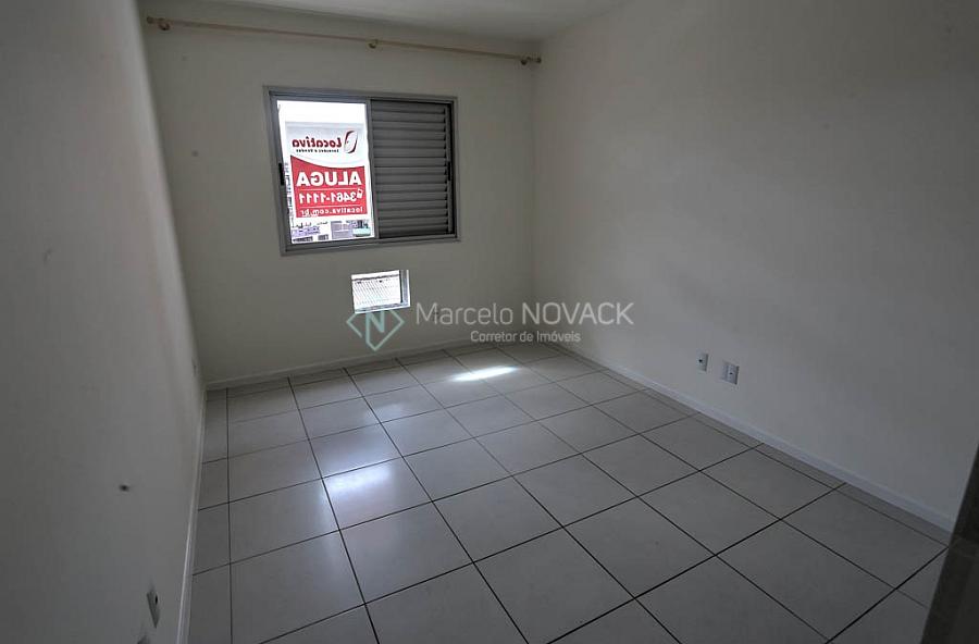 Apartamento desocupado no centro em Crici�ma, 2 quartos sendo 1 su�te 9