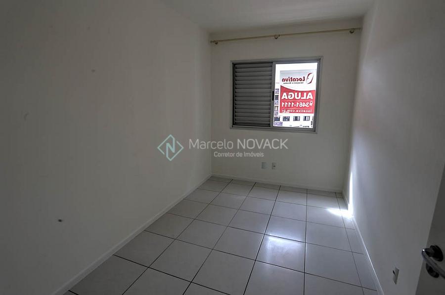 Apartamento desocupado no centro em Crici�ma, 2 quartos sendo 1 su�te 11