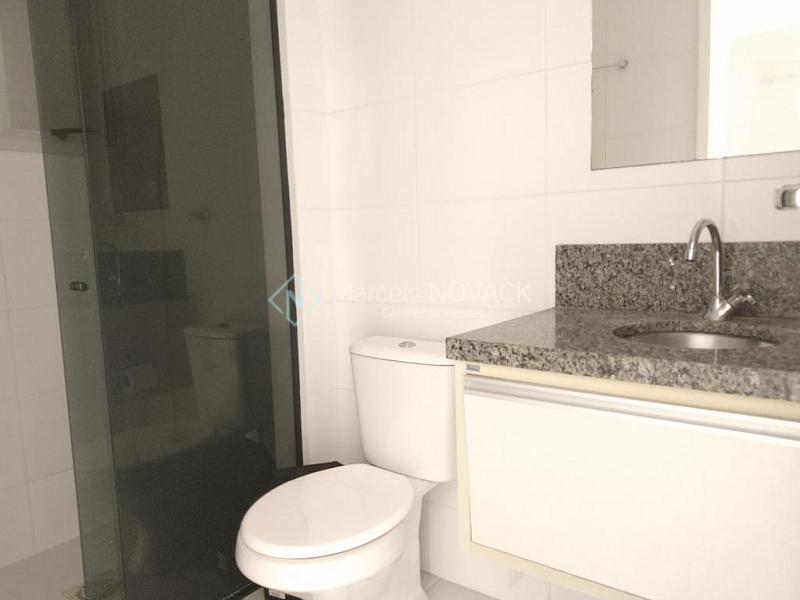 Apartamento desocupado no centro em Crici�ma, 2 quartos sendo 1 su�te 14