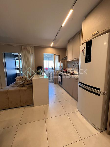 apartamento semi mobiliado no centro em Crici�ma, 2 quartos com 1 su�te 4