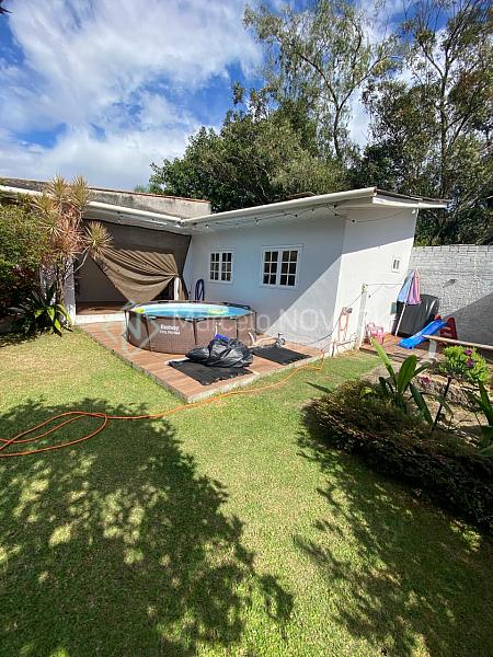 Casa Alvenaria, 3 quartos sendo 1 suite com Hidro, no Pinheirinho em Crici�ma. 4