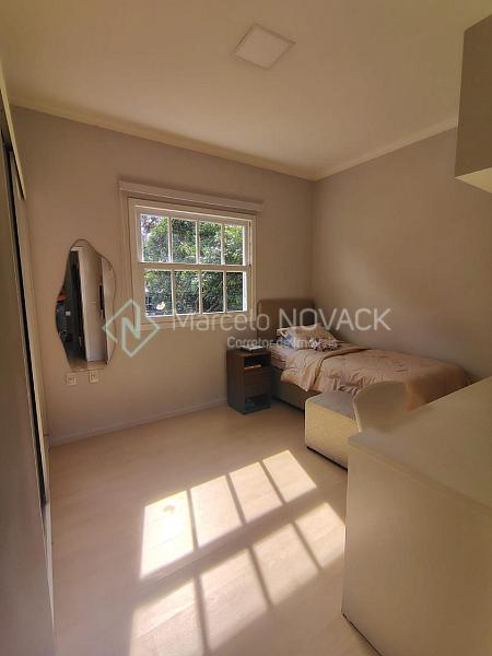 Casa Alvenaria, 3 quartos sendo 1 suite com Hidro, no Pinheirinho em Crici�ma. 13
