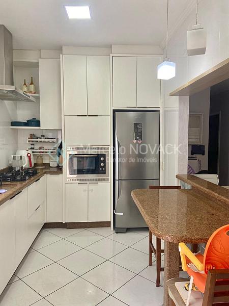 Casa Alvenaria, 3 quartos sendo 1 suite com Hidro, no Pinheirinho em Crici�ma. 7