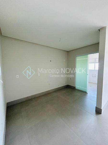 Apartamento Novo, 3 quartos, na Santa Barbara em Crici�ma. 6