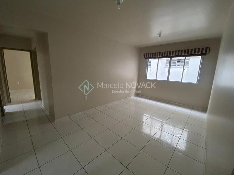 Apartamento 3 quartos sendo 1 suite no Centro de Crici�ma. 2