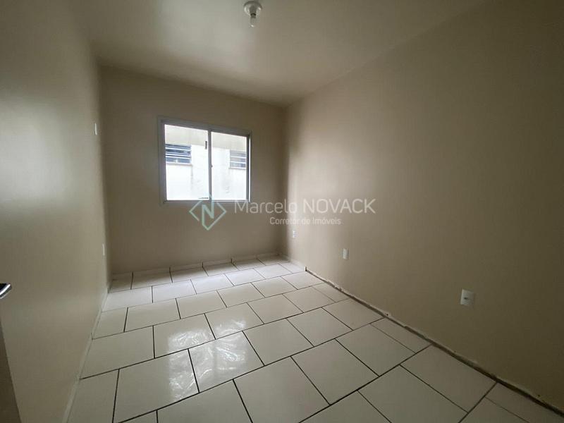 Apartamento 3 quartos sendo 1 suite no Centro de Crici�ma. 12