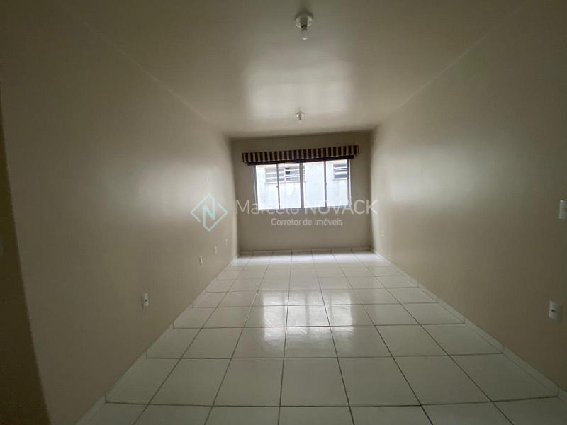 Apartamento 3 quartos sendo 1 suite no Centro de Crici�ma. 3