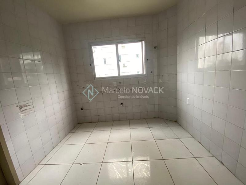 Apartamento 3 quartos sendo 1 suite no Centro de Crici�ma. 6