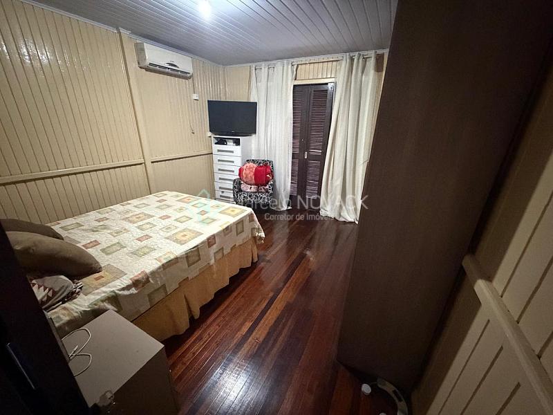 Casa Madeira 2 quartos no Naspolini em Crici�ma 17