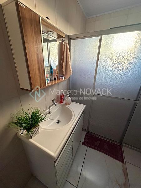 Casa Madeira 2 quartos no Naspolini em Crici�ma 18